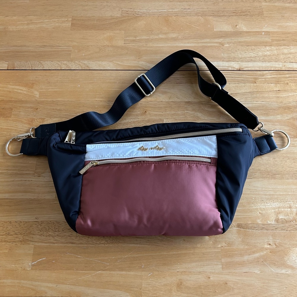 Itzy Ritzy Park Bag Coffee & Cream